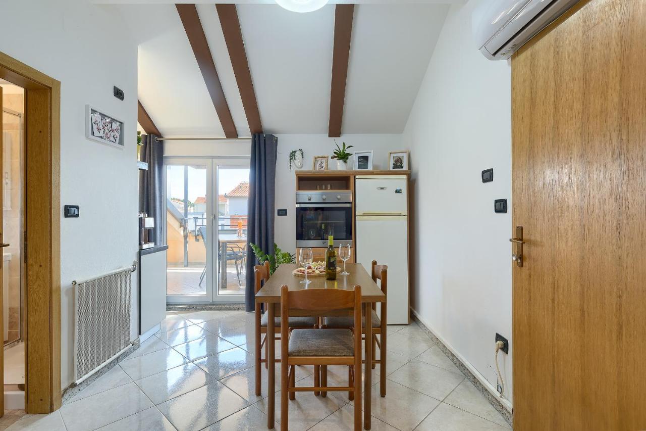 Apartament Ari And Bonnie - Cozy With Roof Terrace Pula